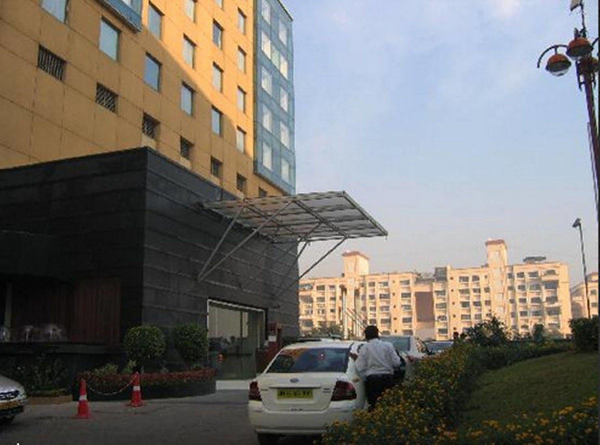 Royal Orchid Central, Pune Exterior photo